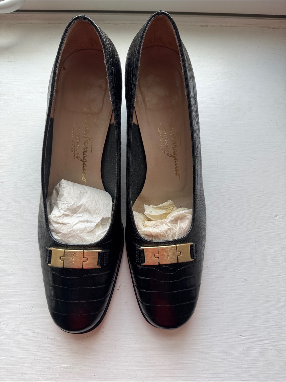 Salvatore Ferragamo Beta style Black Croc-Embossed Pumps with Gold Hardware